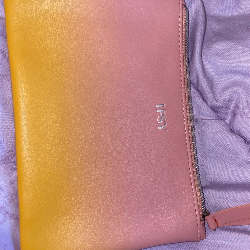 Ipsy makeup bag